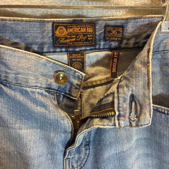 American Rag Denim Jeans Mens 34x32 DouglasStraight Fit Light Blue Wash Y2K - Picture 8 of 11